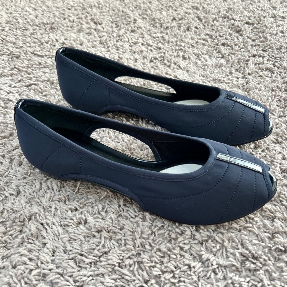 NWOT Ros Hommerson‎ Women's Navy Blue Peep Toe Slingback Flats Size 7M